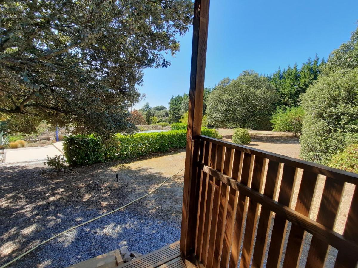 Le Lodge Des Chenes Brousses-et-Villaret Esterno foto