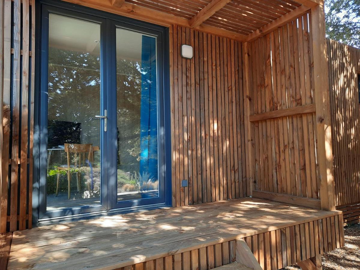Le Lodge Des Chenes Brousses-et-Villaret Esterno foto