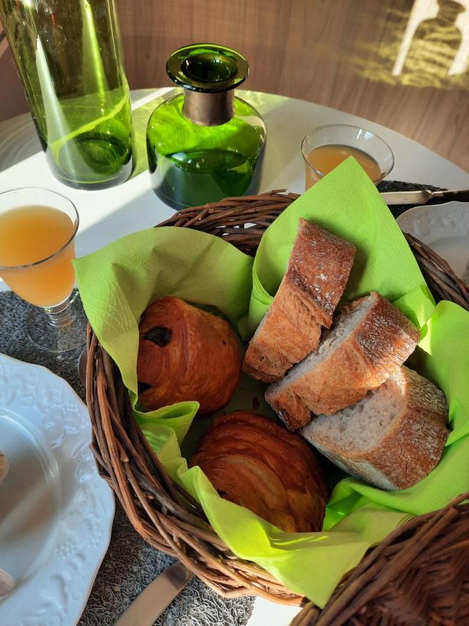 Le Lodge Des Chenes Brousses-et-Villaret Esterno foto