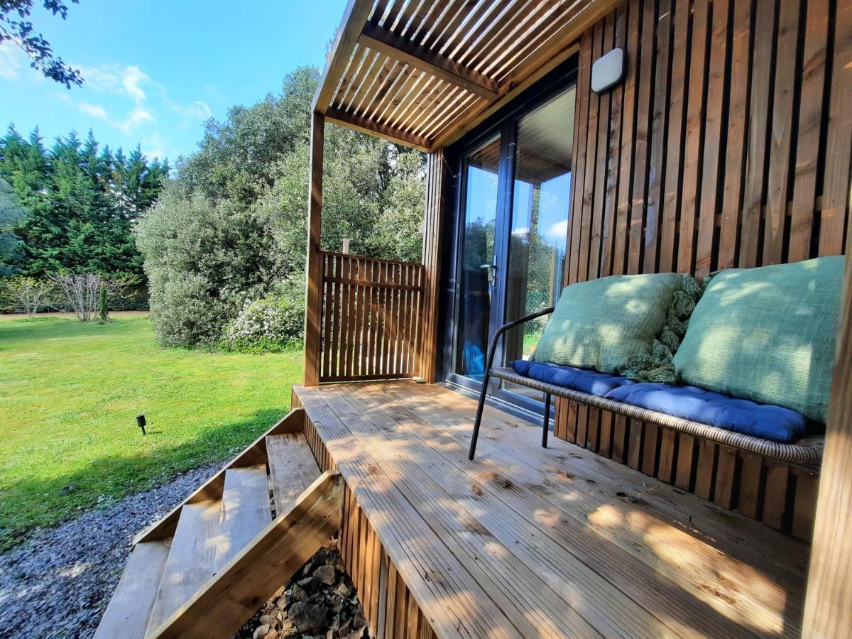 Le Lodge Des Chenes Brousses-et-Villaret Esterno foto