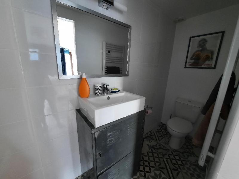 Le Lodge Des Chenes Brousses-et-Villaret Esterno foto